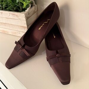 Nina Brown Satin Bow Square Top Toe Heels Size 8M – Elegant Stiletto Pumps NEW